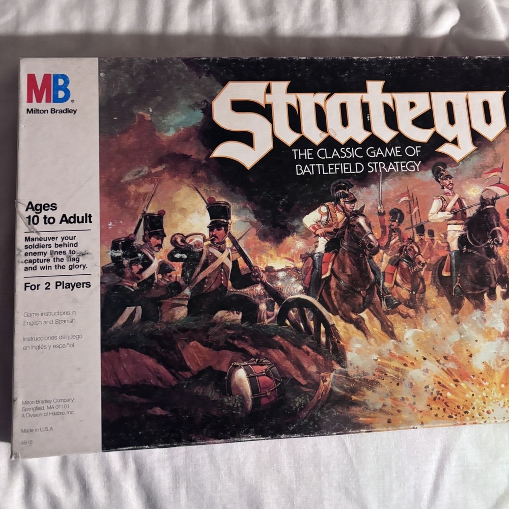 Vintage Stratego Board Game  1986 Milton Bradley - Complete Wargame